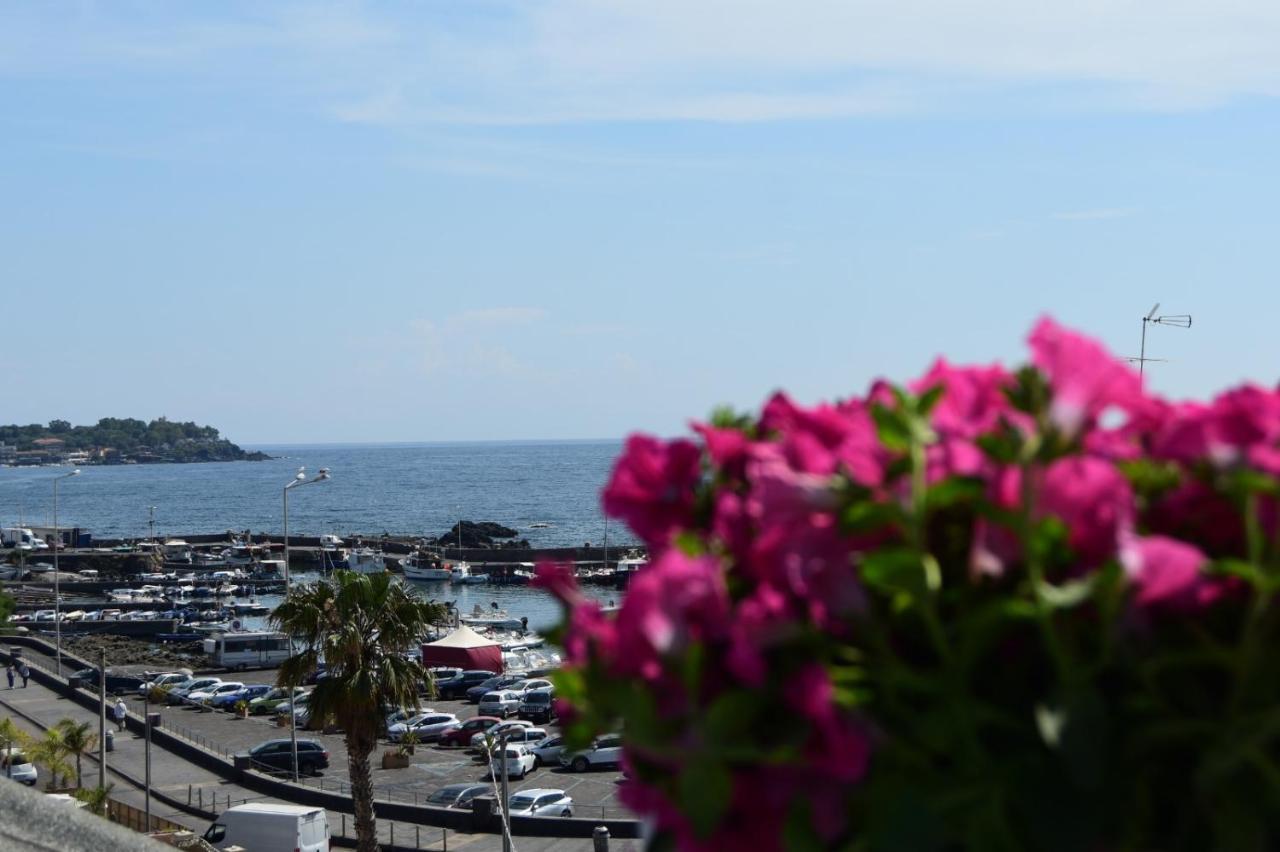 Casa Vacanze Caramagna Aci Castello Exteriör bild